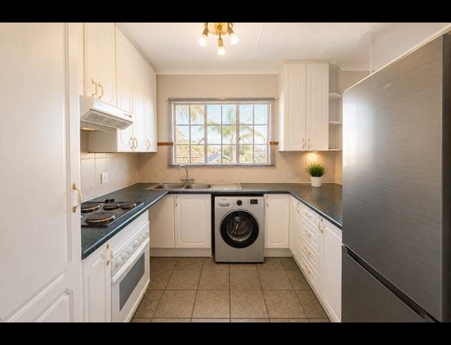 2 BEDROOM APARTMENT FOR SALE IN ERASMUSKLOOF